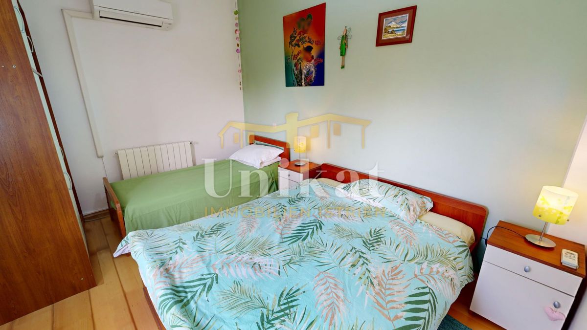 Casa in pietra ristrutturata con piscina